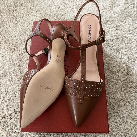 Donald Pliner Botti Slingback Kitten Heel Pumps Calf leather studded pointed toe - Picture 2 of 8